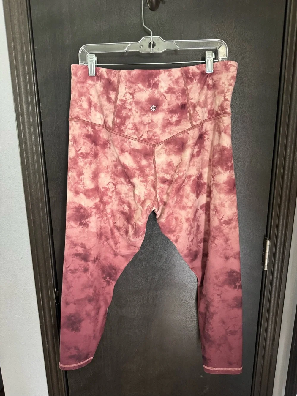 Athleta matching set Tie-Dye Two-Piece Active Set - Mauve/Pink
